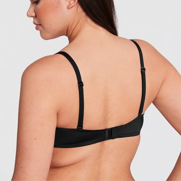 PINK WEAR EVERYWHERE
WEAR EVERYWHERE PUSH-UP‎ WIRELESS BRA - Picture 2 of 4